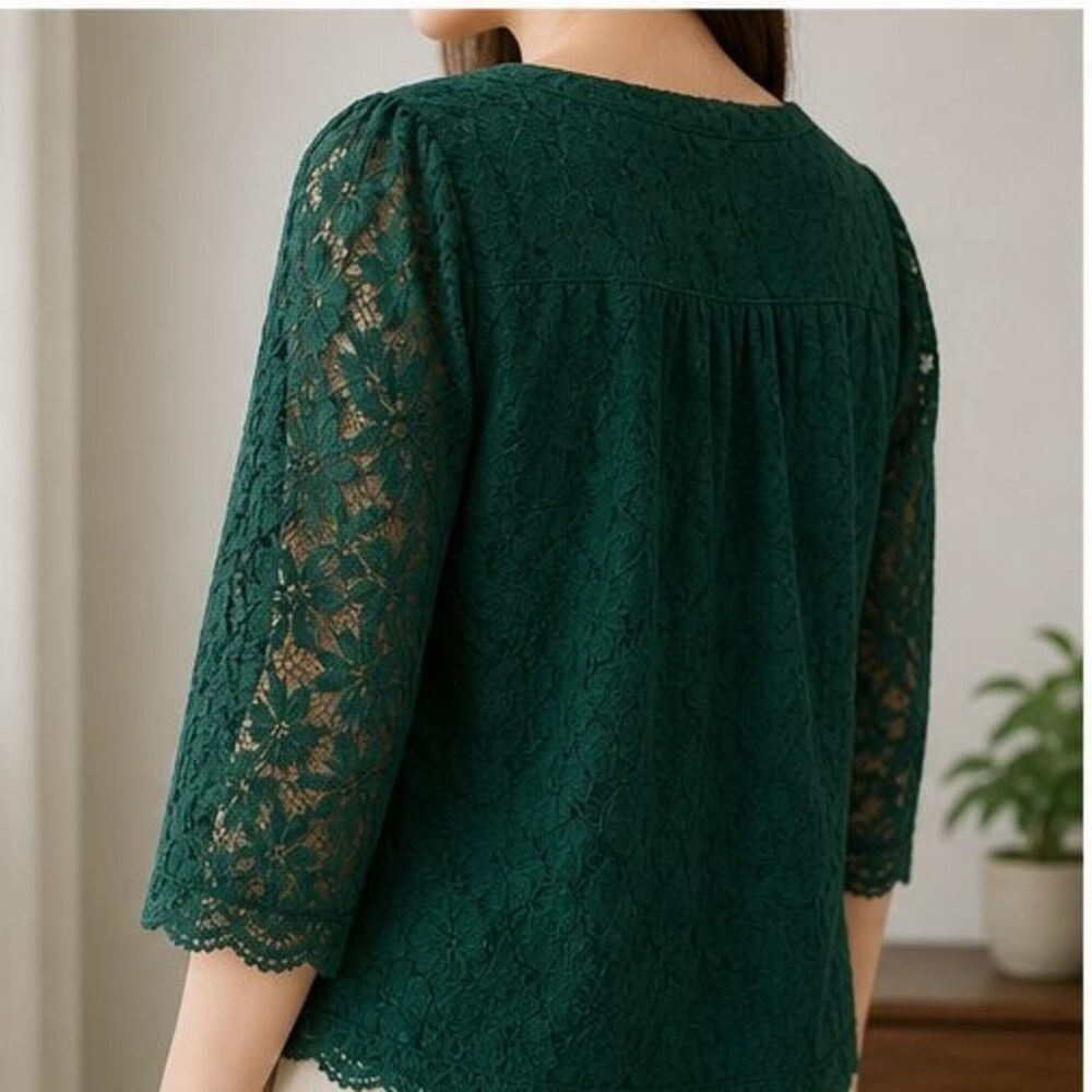 Emerald Ruffle Blouse - Picture 3 of 6